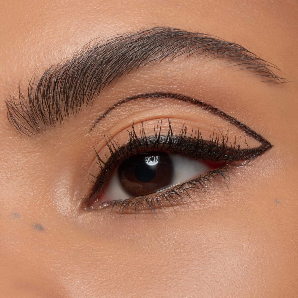 essence Eyeliner Pen Extra Long-Lasting 010 | Blackest Black essence Cosmetics