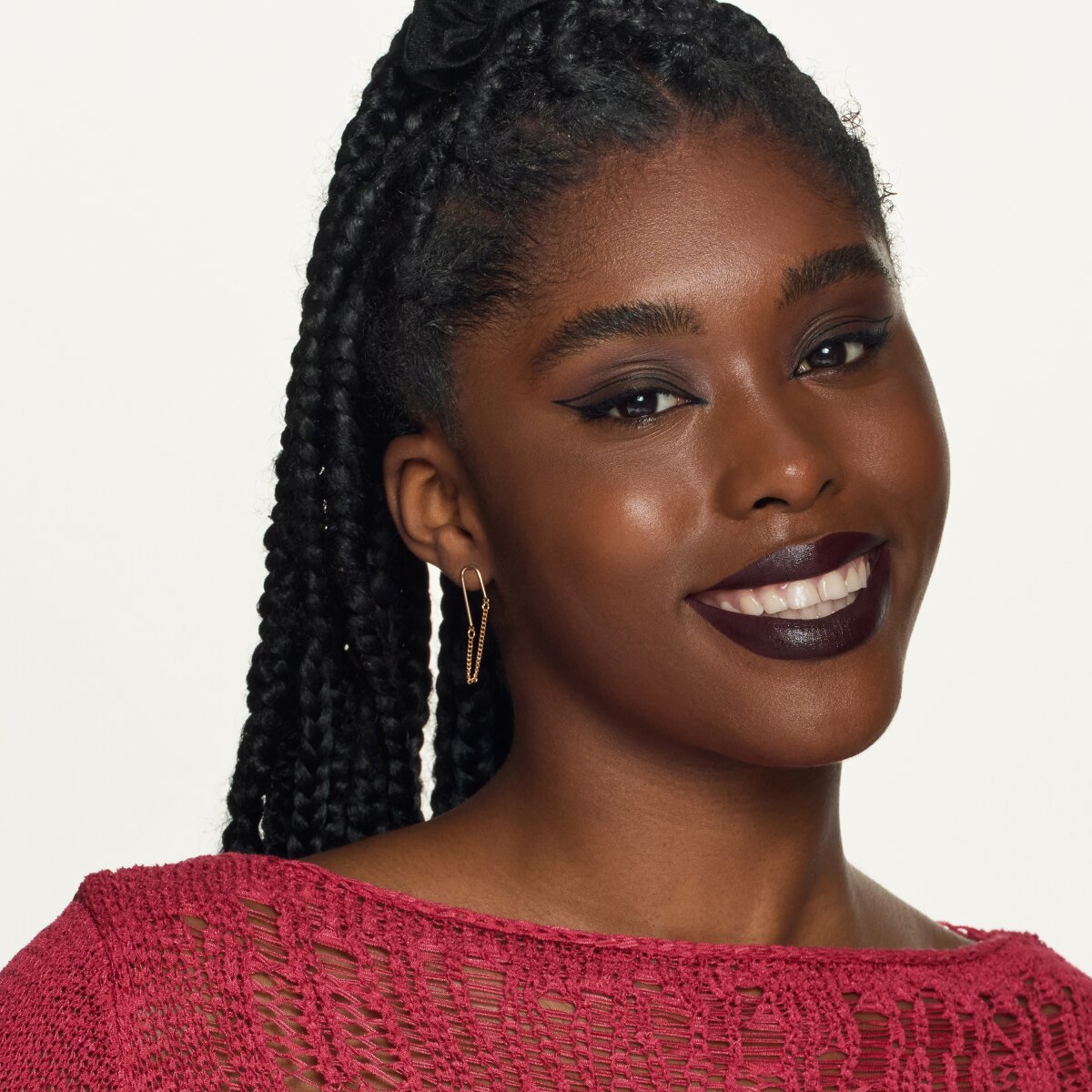 essence Super Fine Liner Pen 01 | Deep Black essence Cosmetics