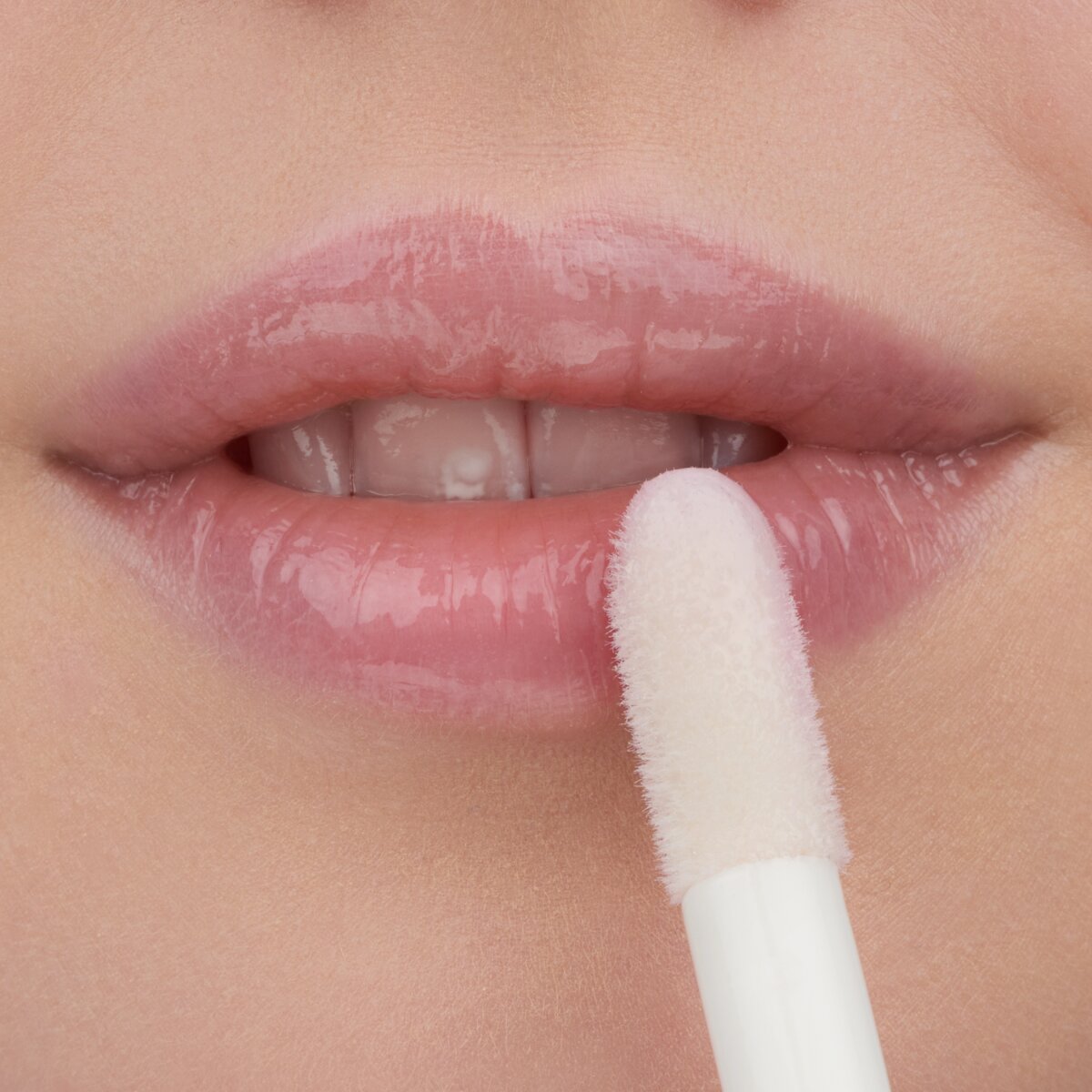 essence Hydra Kiss Lip Oil essence Cosmetics