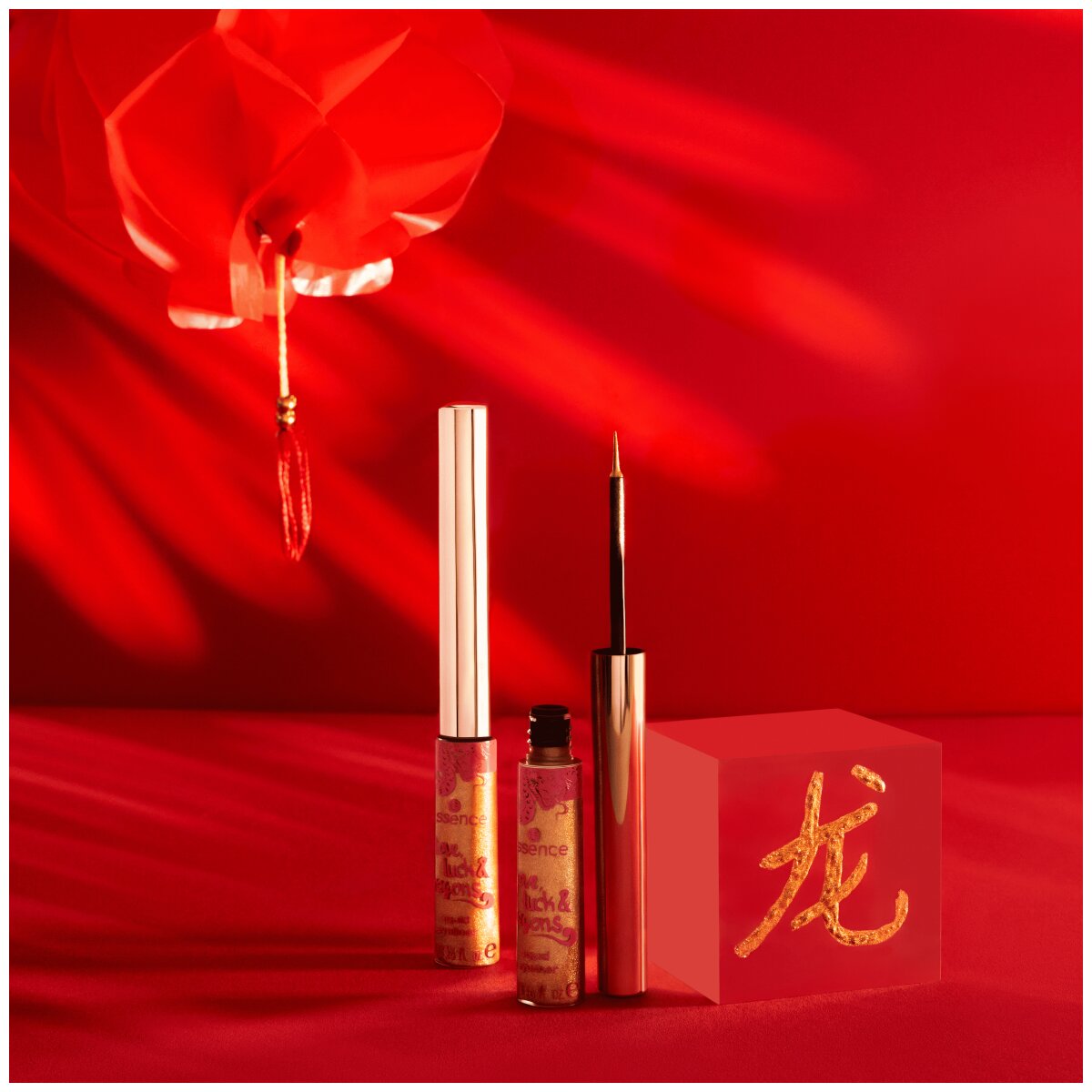 essence Love, Luck & Dragons Liquid Eyeliner 01 | Spread Your Wings And Fly essence Cosmetics