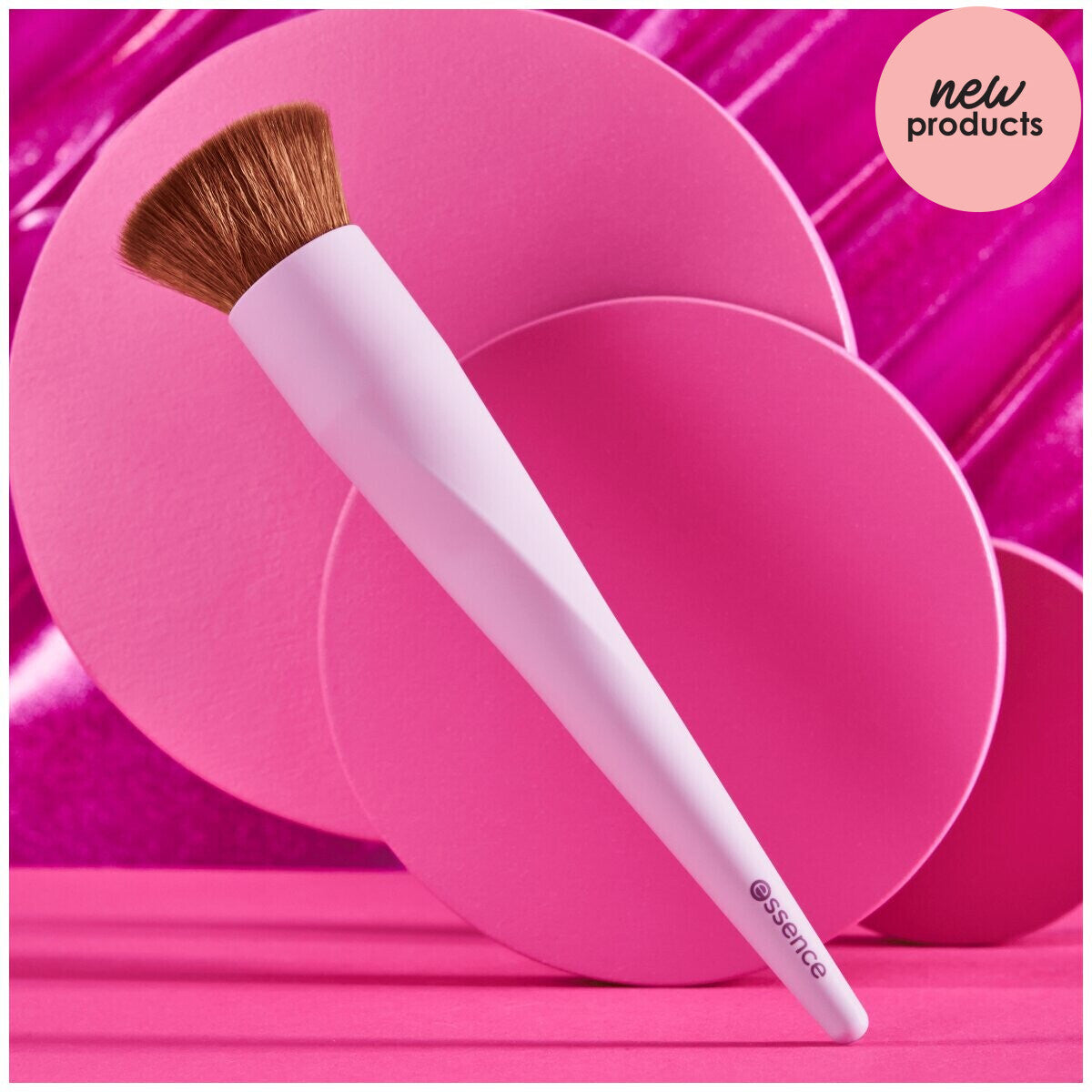 essence Make Up Buffer Brush 01 | Buff Away Your Problems essence Cosmetics
