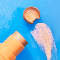 essence Baby Got Holo Glow Highlighter Stick 10 | Holy Apricotly essence Cosmetics