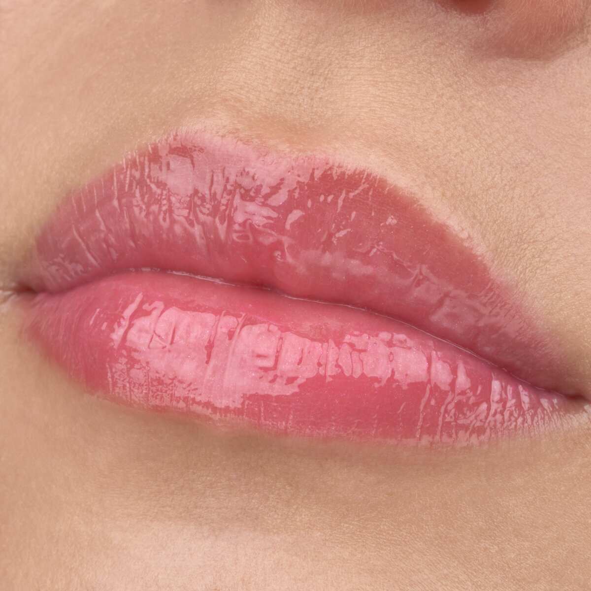 essence Juicy Bomb Shiny Lipgloss essence Cosmetics