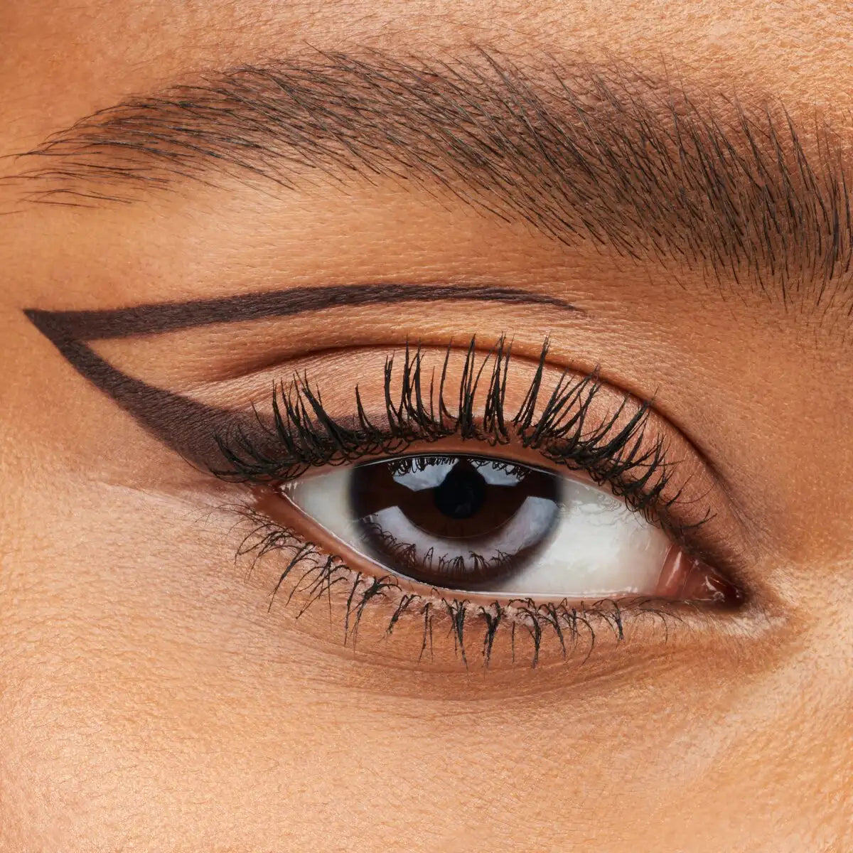 essence Stay & Play Gel Eyeliner essence Cosmetics