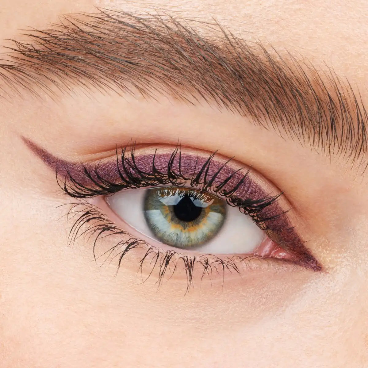 essence Stay & Play Gel Eyeliner essence Cosmetics
