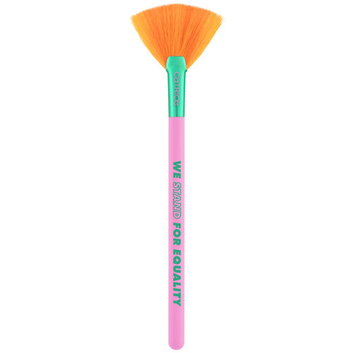 Catrice Who I Am Highlighter Brush C01 | We Stand For Equality CATRICE Cosmetics   