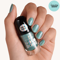 essence Holo Bomb Effect Nail Lacquer essence Cosmetics   