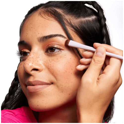 essence Eyeshadow Brush 01 | Throwing a little shade Essence Cosmetics   
