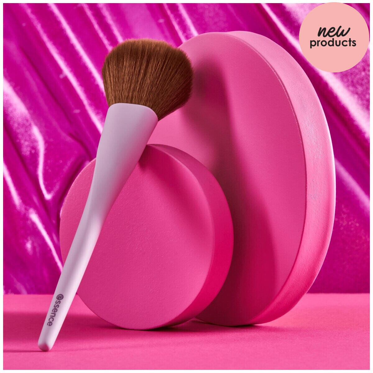 essence Powder Brush 01 | Powdered Perfection essence Cosmetics   