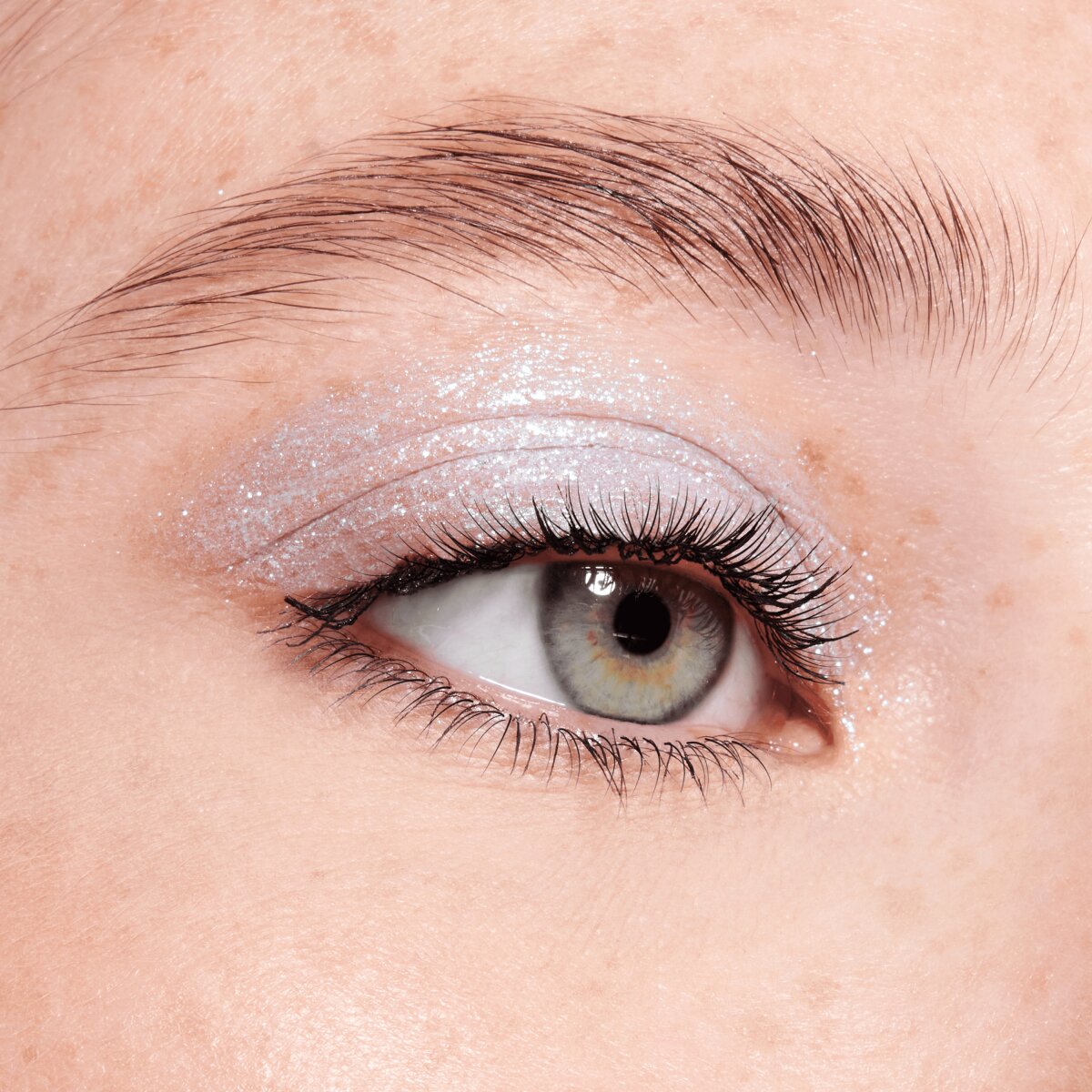 Catrice Space Glam Liquid Chrome Eyeshadow Catrice Cosmetics   
