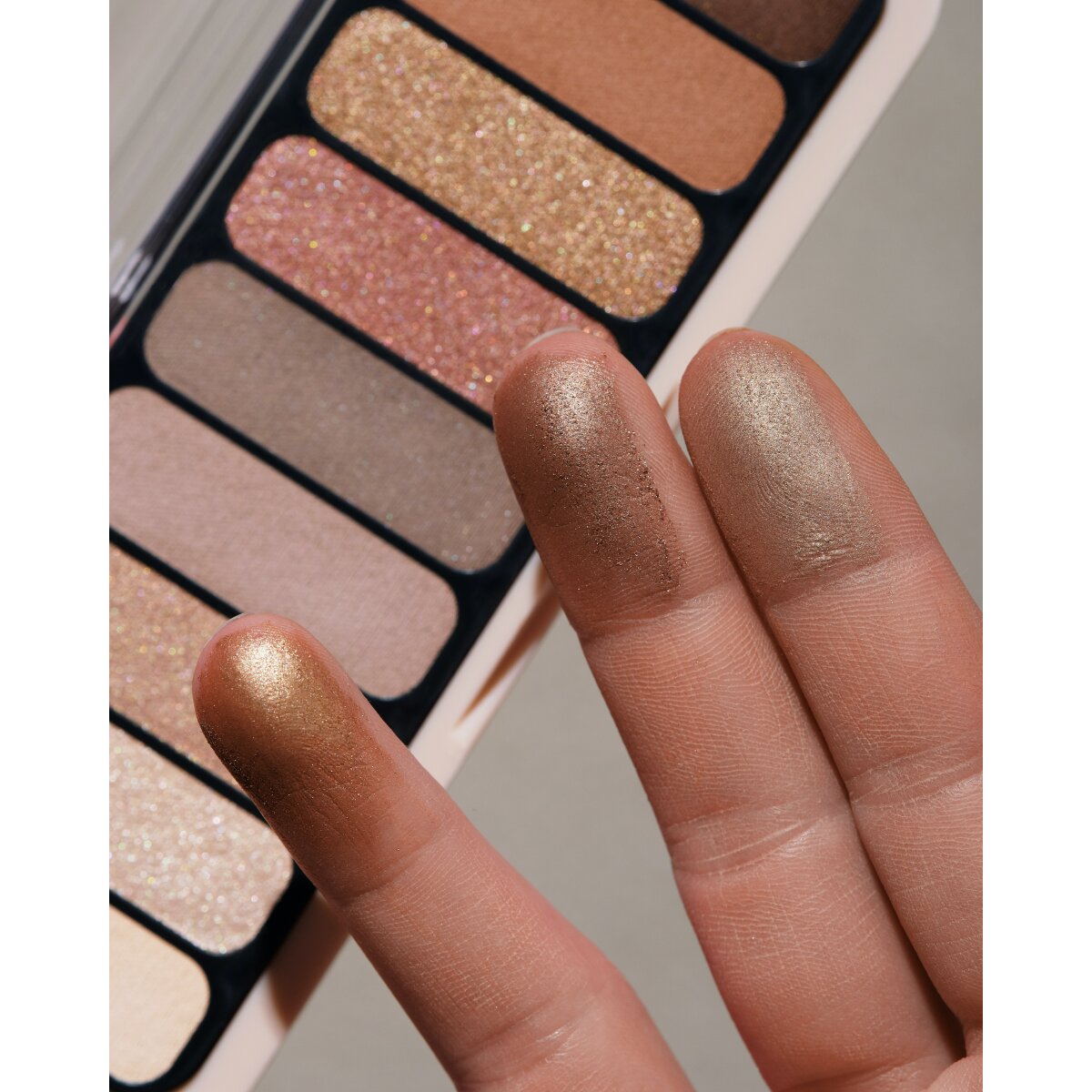 essence The Nude Edition Eyeshadow Palette | 10 essence Cosmetics   